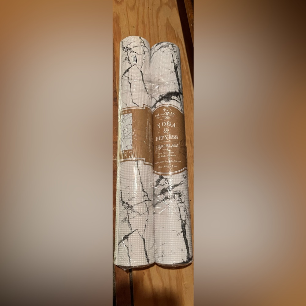 Oak and Reed Gray and White Marble Yoga & Fitness Exercise Mat